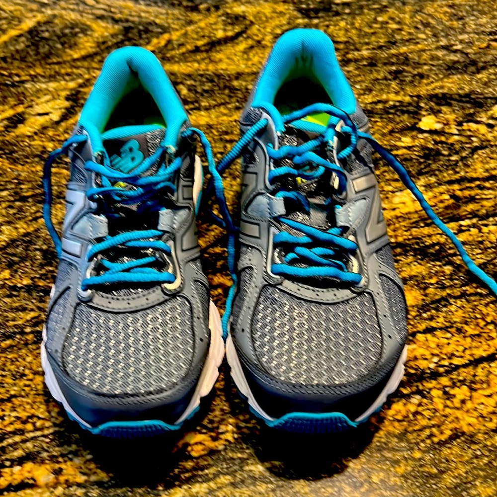 New balance running shoes